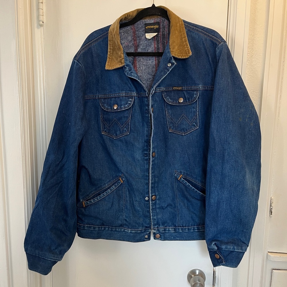 Wrangler Men's Denim Jacket with Brown Collar